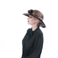 80s Vintage Animal Print and Black Felt Wool Wide Brim Blossom Ladies Hat Size Medium Large Regular...approx 22-23&quot; circumference