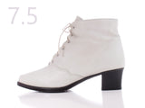 Vintage REGENCE White Insulated Lace Up Winter Ankle Boots Made in Canada Women's Size 7.5